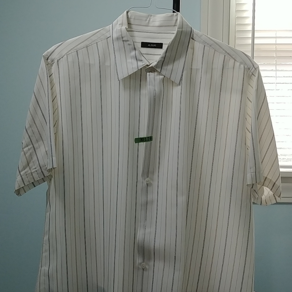 Alfani white button down short sleeve shirt